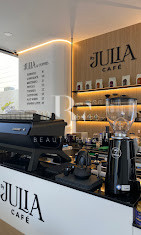 Pink Me Up Beauty Lounge, top Hairdresser Salon from Abu Dhabi, Beauty Finder - 7